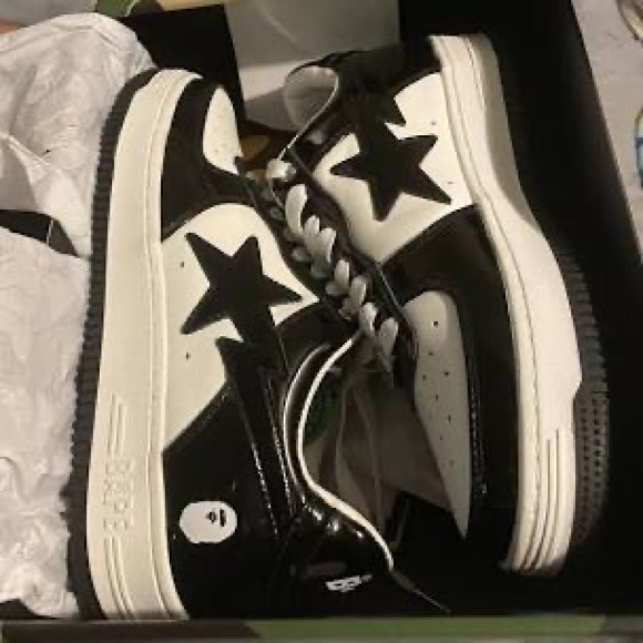 Size 10 - A Bathing ape Bapesta Low Black And White